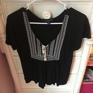 American Eagle black flowy shirt